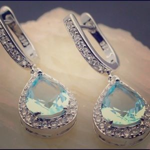 ⚡️Flash Sale⚡️Topaz tear drop trio set